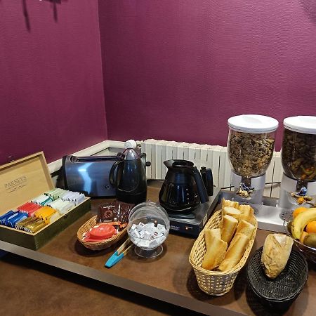 Contact Hotel Du Relais Thouars Esterno foto