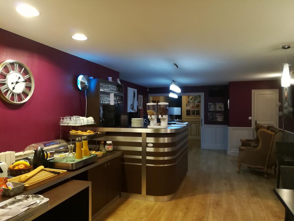 Contact Hotel Du Relais Thouars Esterno foto
