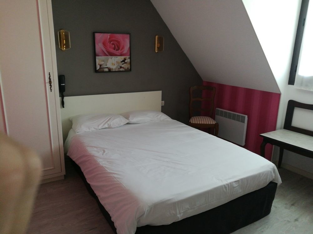 Contact Hotel Du Relais Thouars Esterno foto