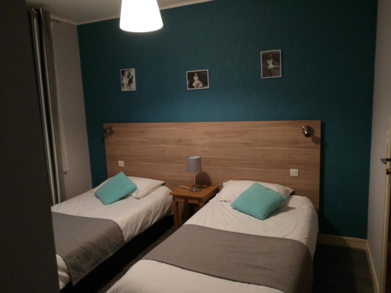 Contact Hotel Du Relais Thouars Esterno foto